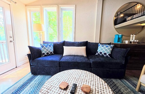 Mid America Condo | Better to WAKE at the LAKE