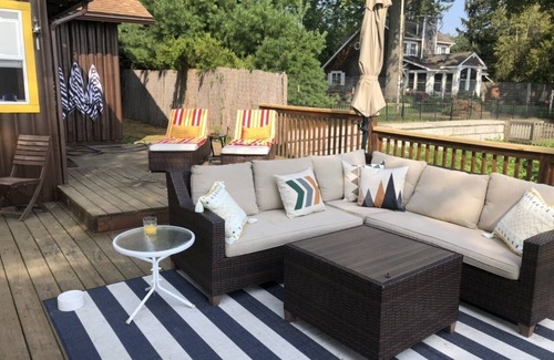 Applegate Cabin | Betty’s Bluff- a fully equipped Great Lakes escape