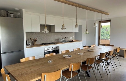 Saint-Gengoux-de-Scisse Villa | Between vineyards and forest, secluded estate with swimming pool and magnificent view