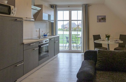 Monchgut-Granitz Apartment | Between the Baltic Sea beach and the Bodden, the Boddenhus apartment house awaits you with its brigh