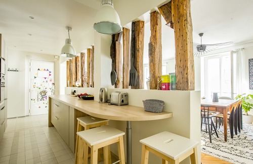 11th Arrondissement Apartment | Between the Beams, by Veeve