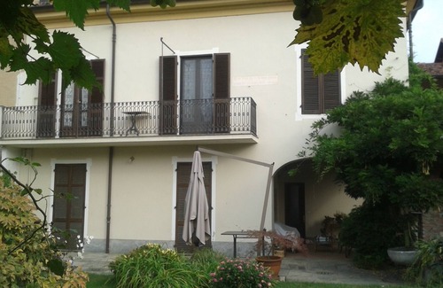 Scalenghe House | BETWEEN TORINO AND PINEROLO APARTMENT IN A HOUSE OF VINTAGE WITH GARDEN WI FI