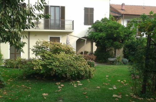 Scalenghe House | BETWEEN TORINO AND PINEROLO APARTMENT IN A HOUSE OF VINTAGE WITH GARDEN WI FI