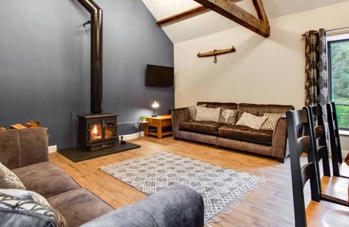 Mawddwy House | Beudy Erw'r March in Machynlleth