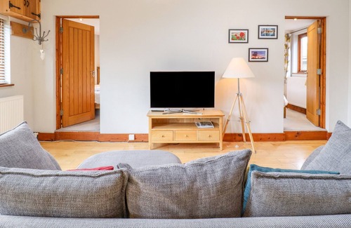 Willesborough Cabin | BEULAH COTTAGE ANNEXE, family friendly, with a garden in Ashford