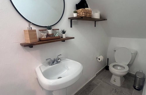 Rio Piedras Apartment | Beverlysixtyfive Cozy Aparment