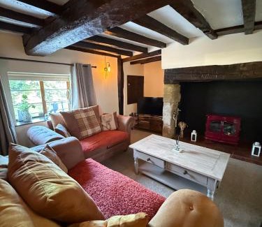 Bewdley House | Bewdley River Cottage - Free private gated parking for 2 cars - River front location