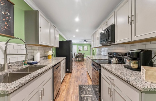 Bowling Green House | BG's Blue Beach Resort- 4BR/3BA