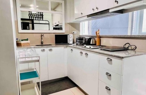 Pinagsama Condo | BGC Cozy Condo - Balcony, Pool & Wi-Fi - Suite 8
