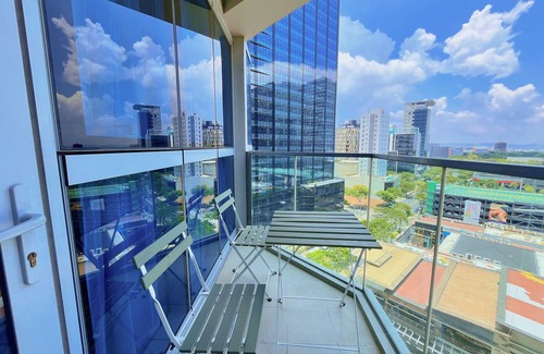 Pinagsama Condo | BGC Cozy Condo - Balcony, Pool & Wi-Fi - Suite 8