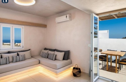 Karterados Apartment | BH590 - C - Suite Santorini