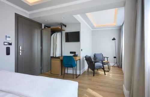 Kerameikos Apartment | BHA011- C - Suite Athens