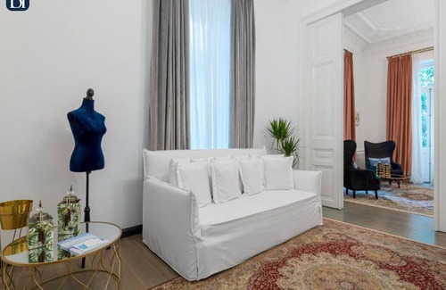 Athens City Centre Apartment | BHA015 - R - Suite Athens