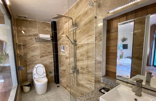 Luong Son Hotel | Biển Đông Complex
