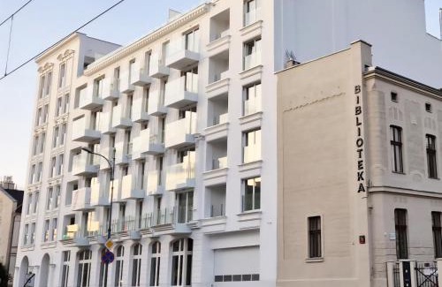 Srodmiescie Apartment | Biała Kamienica 55- Manufaktura, Piotrkowska, Atlas-Arena, parking