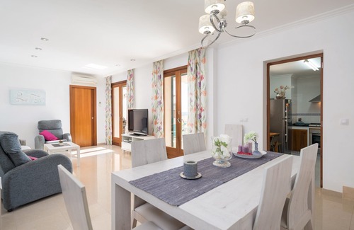 Buger House | BIALI - Chalet with terrace in Buger. Free WiFi