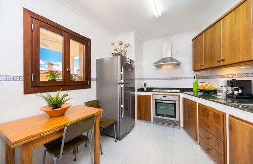 Buger House | BIALI - Chalet with terrace in Buger. Free WiFi