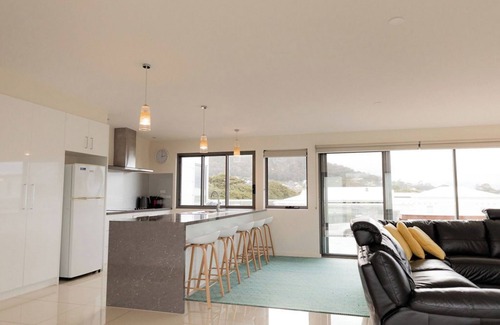 Bicheno Apartment | Bicheno Sands- space and the sea