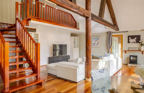 Bickley Cabin | Bickley Tree Stay - Charming 2-bedroom guest suites in Bickley, Perth Hills