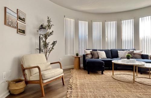 Marina del Rey Apartment | Big 3BD 2BA Apt with Pool and Gym near Venice Beach