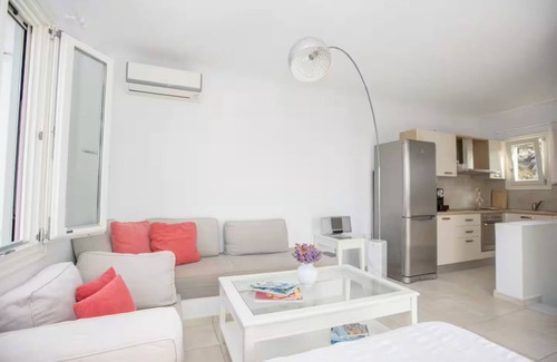 Maragas House | Big ,6 bedroom , 3 pool , 2 jacuzzi Villa with amazing views , next to the beach