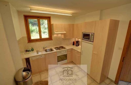 Anzere Ski Chalet | Big apartment with south facing balcony on two floors: GROUND FLOOR: entrance corridor, 2 bedrooms