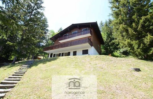 Anzere Ski Chalet | Big apartment with south facing balcony on two floors: GROUND FLOOR: entrance corridor, 2 bedrooms