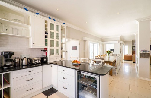 Big Bay Villa | Big Bay Beach House With Views Of Table Mountain
