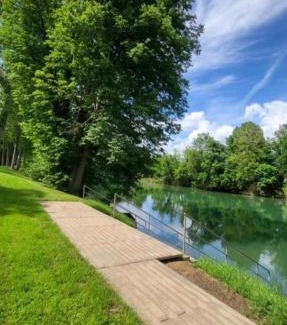 Metlika Apartment | BIG BERRY KOLPA - KIWI mobile house, Metlika