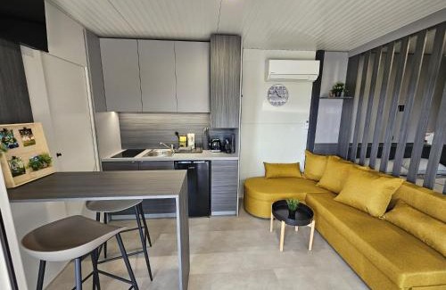 Metlika House | BIG BERRY Kolpa - MerryBerry mobile house