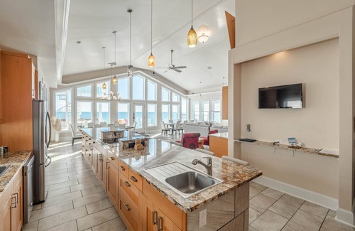 Surf City House | Big Blue Unit# 116 -Mini-Resort, Movie Theater, Pools, Beach Front, Sleeps 28