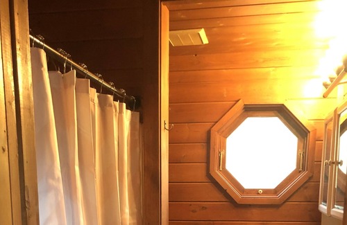 Pickerington Cabin | Big Buck Run Cabin near Hocking Hills. Located in a Private estate