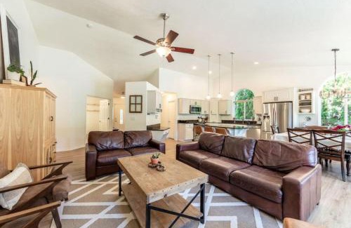 Coeur d'Alene House | Big Family Getaway- Theater Room- BBQ- Play Room- Fire Pit