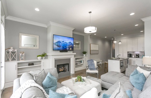 West End House | 🤩 BIG GROUP TRIPS! 1MI TO BROADWAY! UP TO 6 HOMES TOGETHER WITH ROOFTOP DECKS!