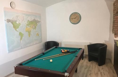 Vrsovice Apartment | Big Homebase with Billardtable