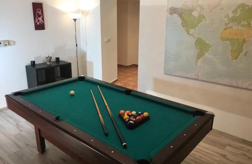 Vrsovice Apartment | Big Homebase with Billardtable