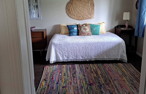 Bancroft House | Big, rustic cottage with all the amenities. Pet Friendly! Jet tub! Fire Pit!