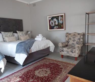 Brits House | Big Tree Guesthouse Brits