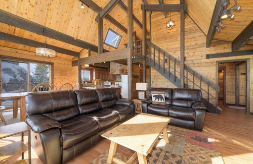 Winter Park Highlands House | BIG Views 4 Bed Home, Pet Friendly + Hot Tub!