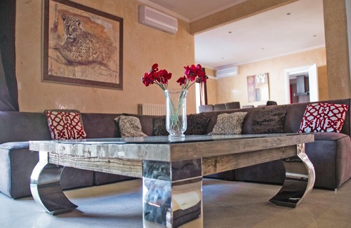 Urbanizacion el Rosario Villa | BIG VILLA 34121390 WITH 10 BEDROOMS EL ROSARIO MARBELLA, PRIVATE POOL FOR HOLIDAY RENTALS