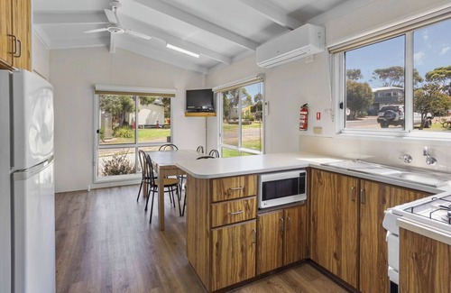 Aireys Inlet Cabin | BIG4 Aireys Inlet