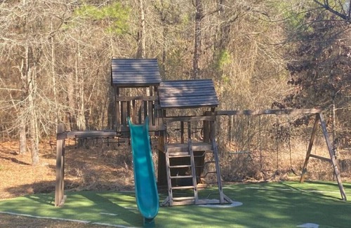 Broken Bow Apartment | Bigger IS Better! Spacious 5 BR Hideaway