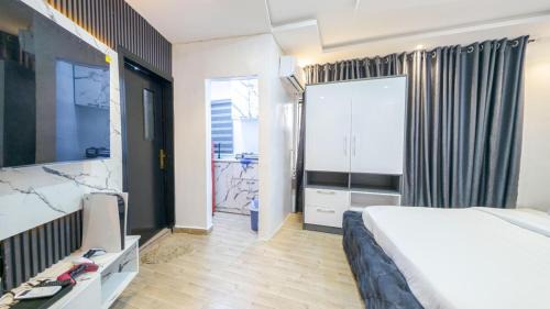 Ofin Apartment | Biggys Studio with PS5