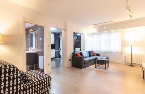 Deusto Apartment | Bilbao Sarriko - Deusto by Aston Rentals