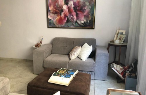 Serra House | Bilingual Home