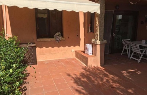 Porto Rotondo House | Bilocale ristrutturato con piscina. Spiagge vicine.