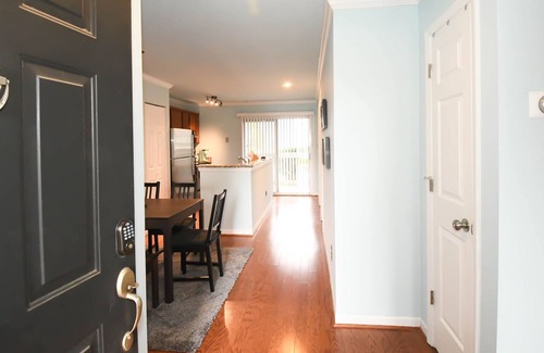 Dilworth Condo | {Biloxi Blues} Modern Style in a Historically Charming Neighborhood