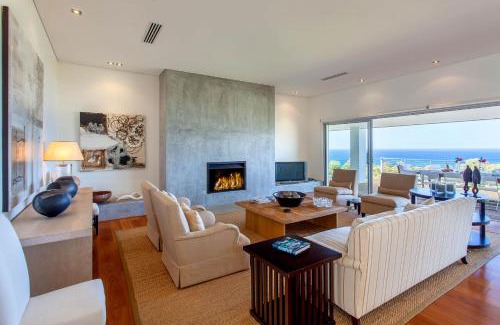 Eagle Bay House | Bilyarra I Private Properties
