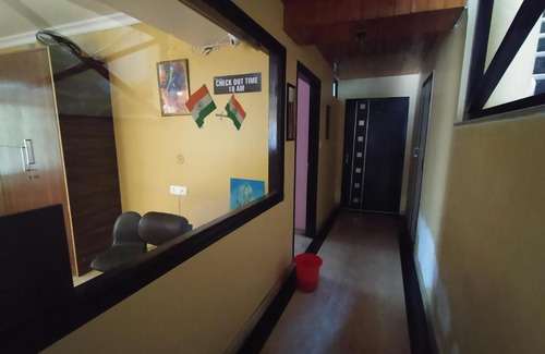 The Mall Road House | Bindra's Grace Homestay, Mussoorie