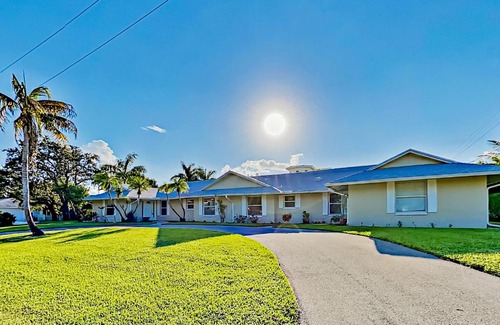 Moorings House | Binnacle Beach House I
